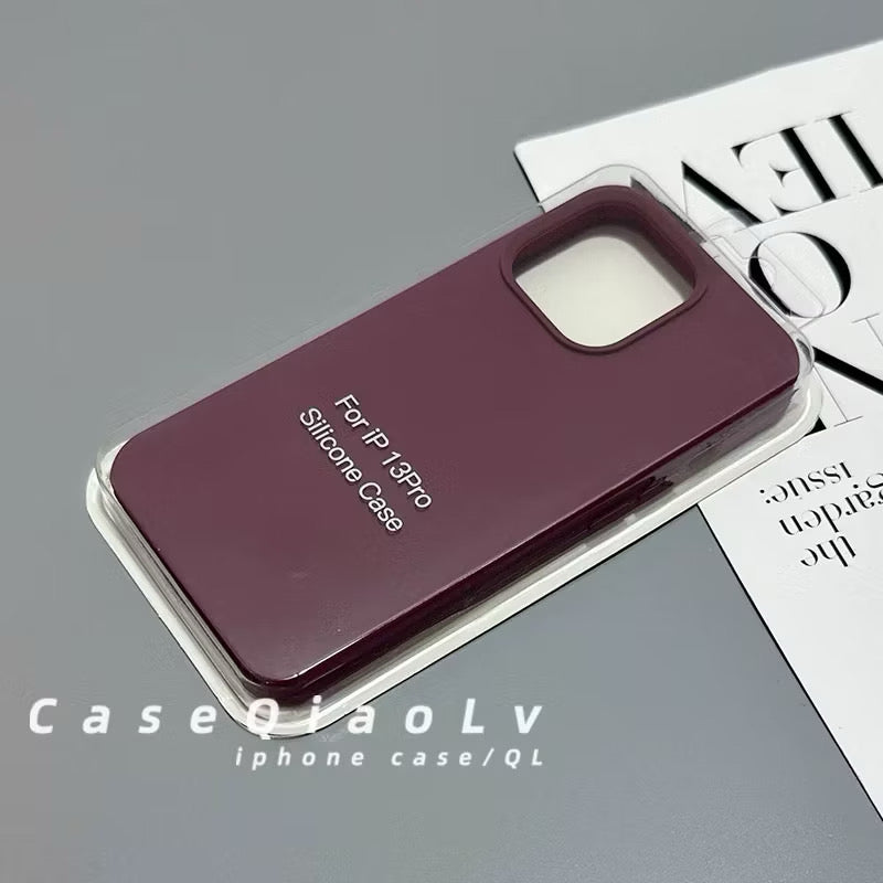 iPhone 17 - Silicone Case (Burgundy)