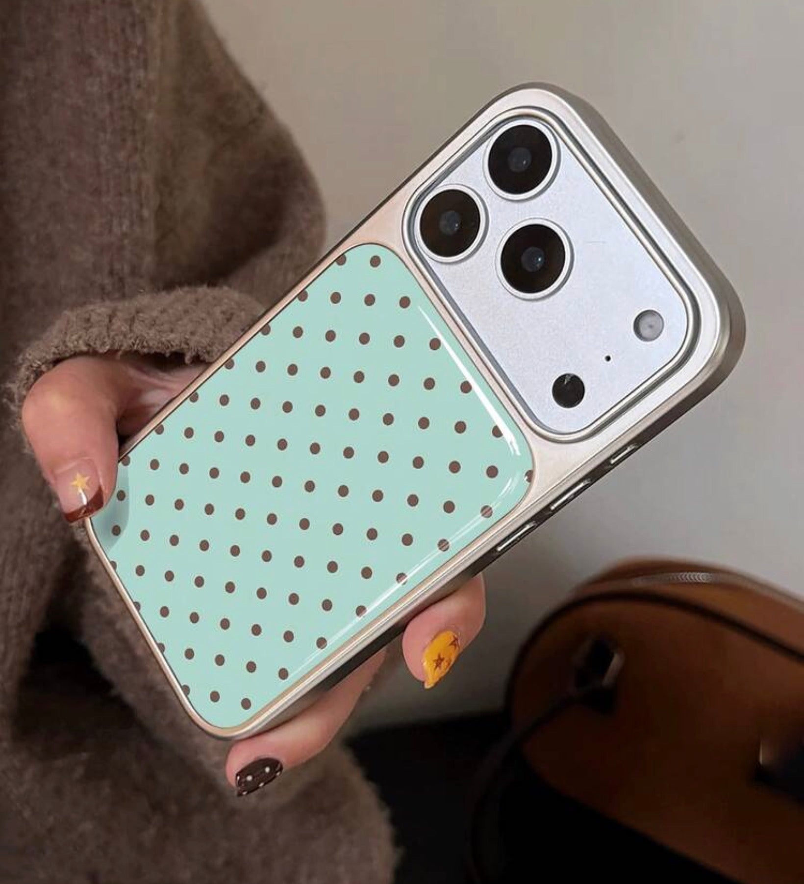 iPhone 17 - Polka Dot Silver Frame Case
