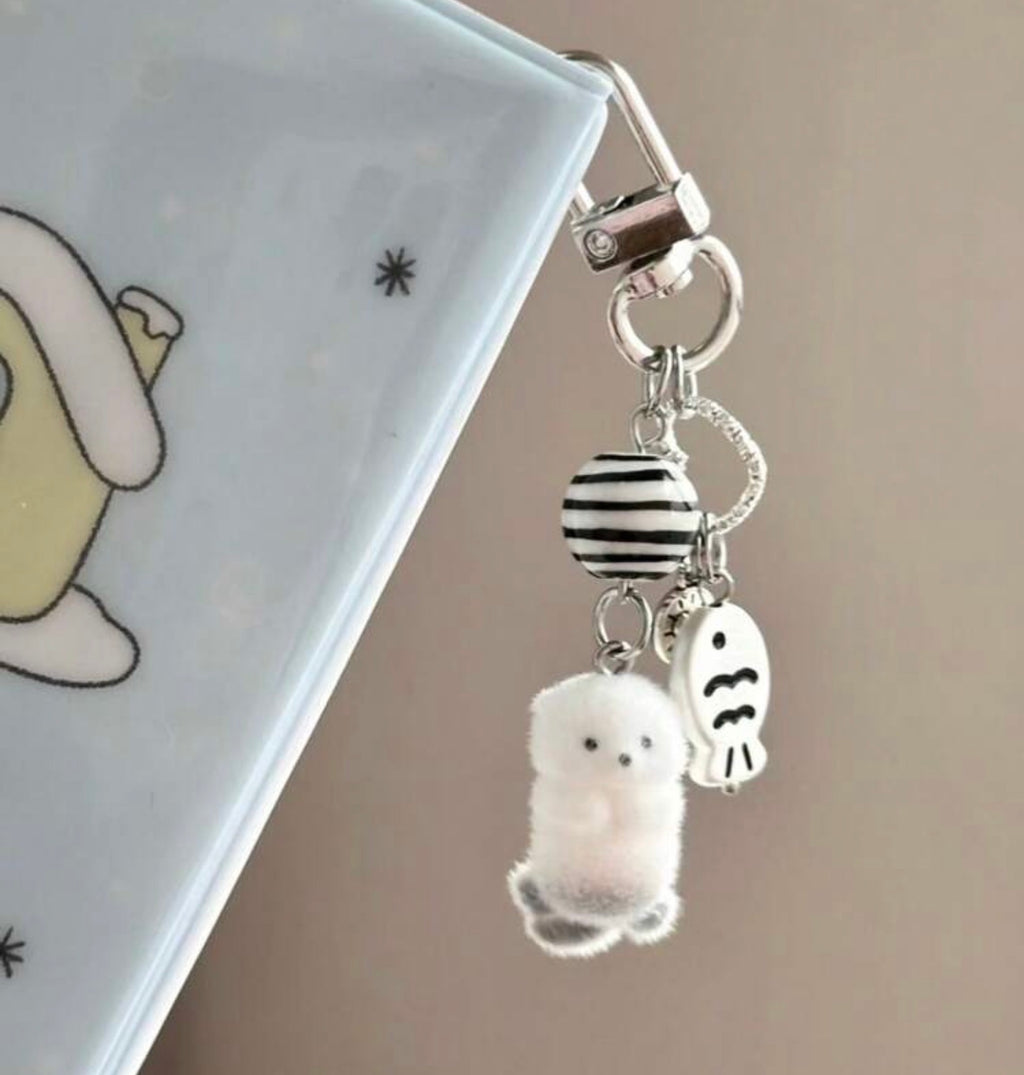 Keychain D-4, Otter Charm