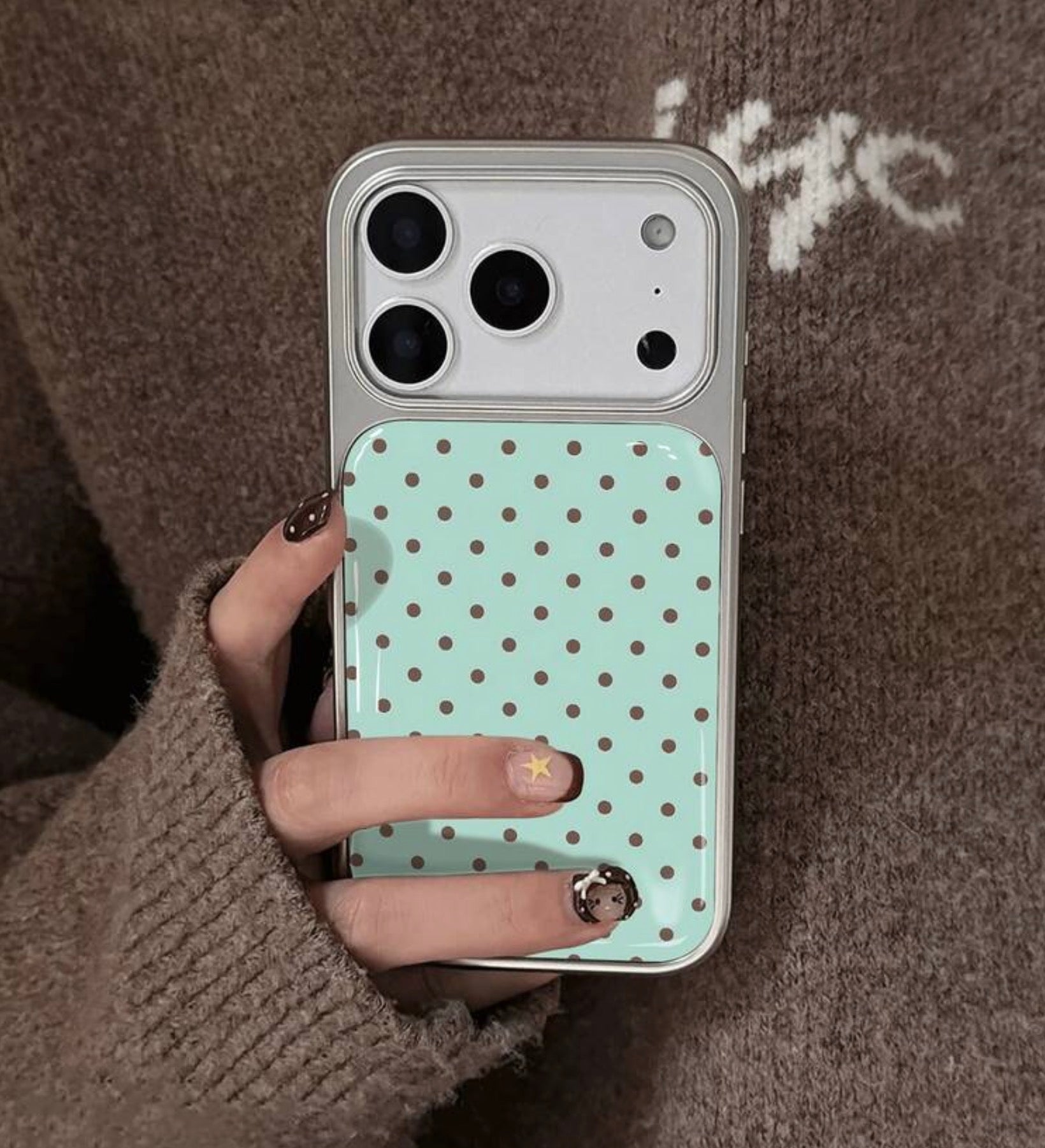 iPhone 17 - Polka Dot Silver Frame Case