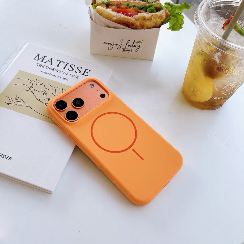 Liquid Silicone Case (MagSafe)