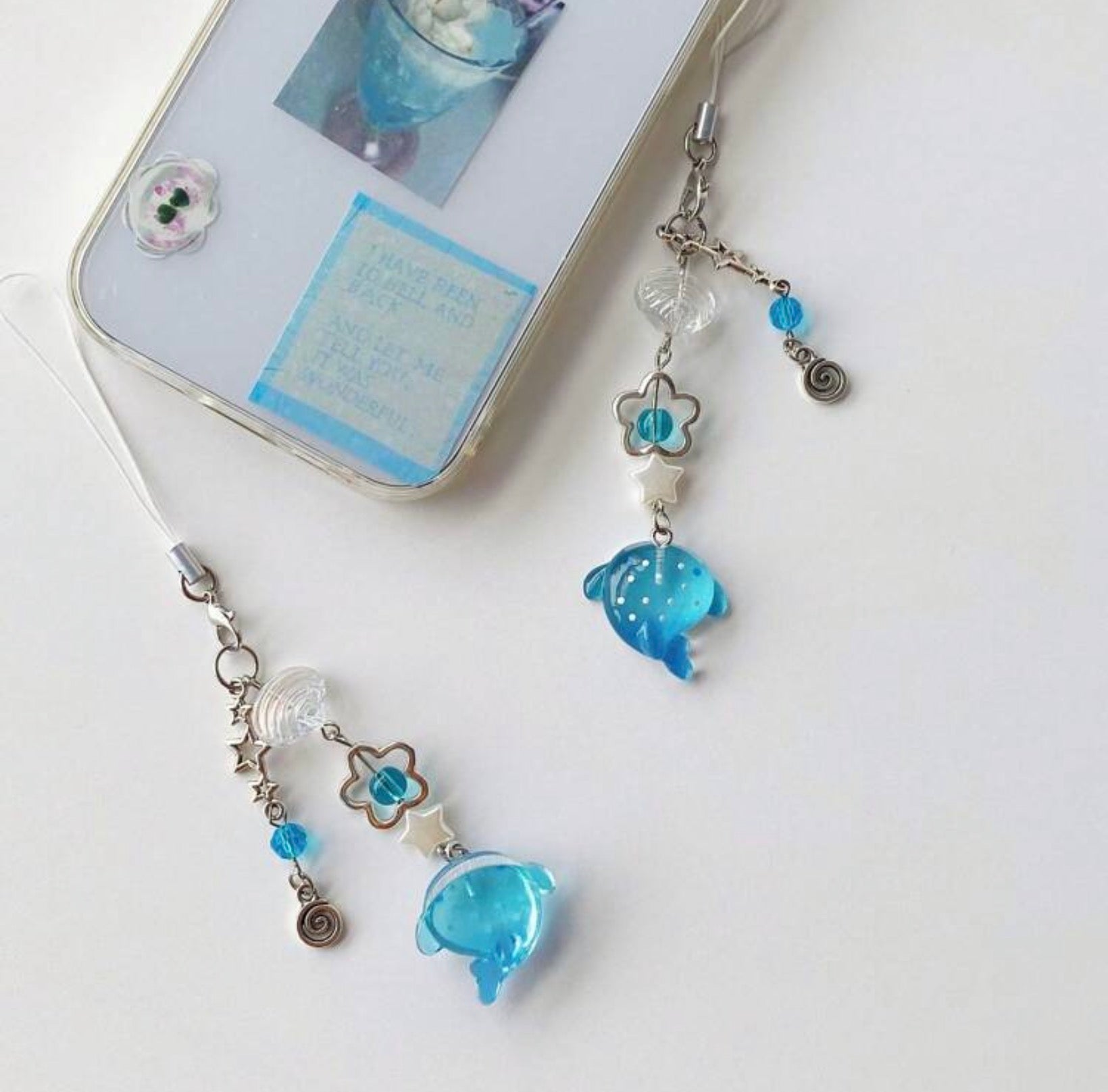 Keychain D-15, Whale Charm