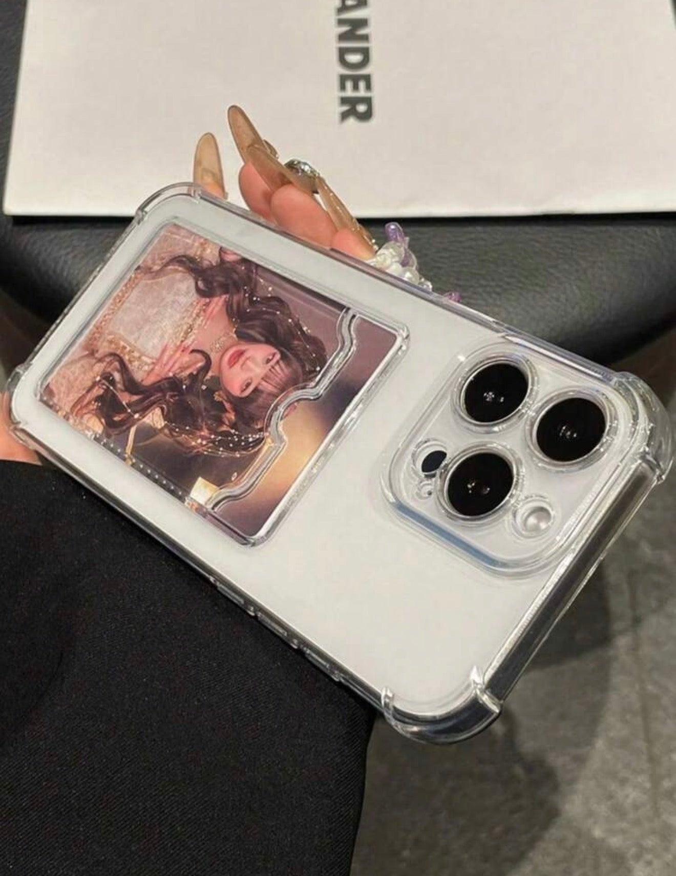 iPhone 17 - Slot Case