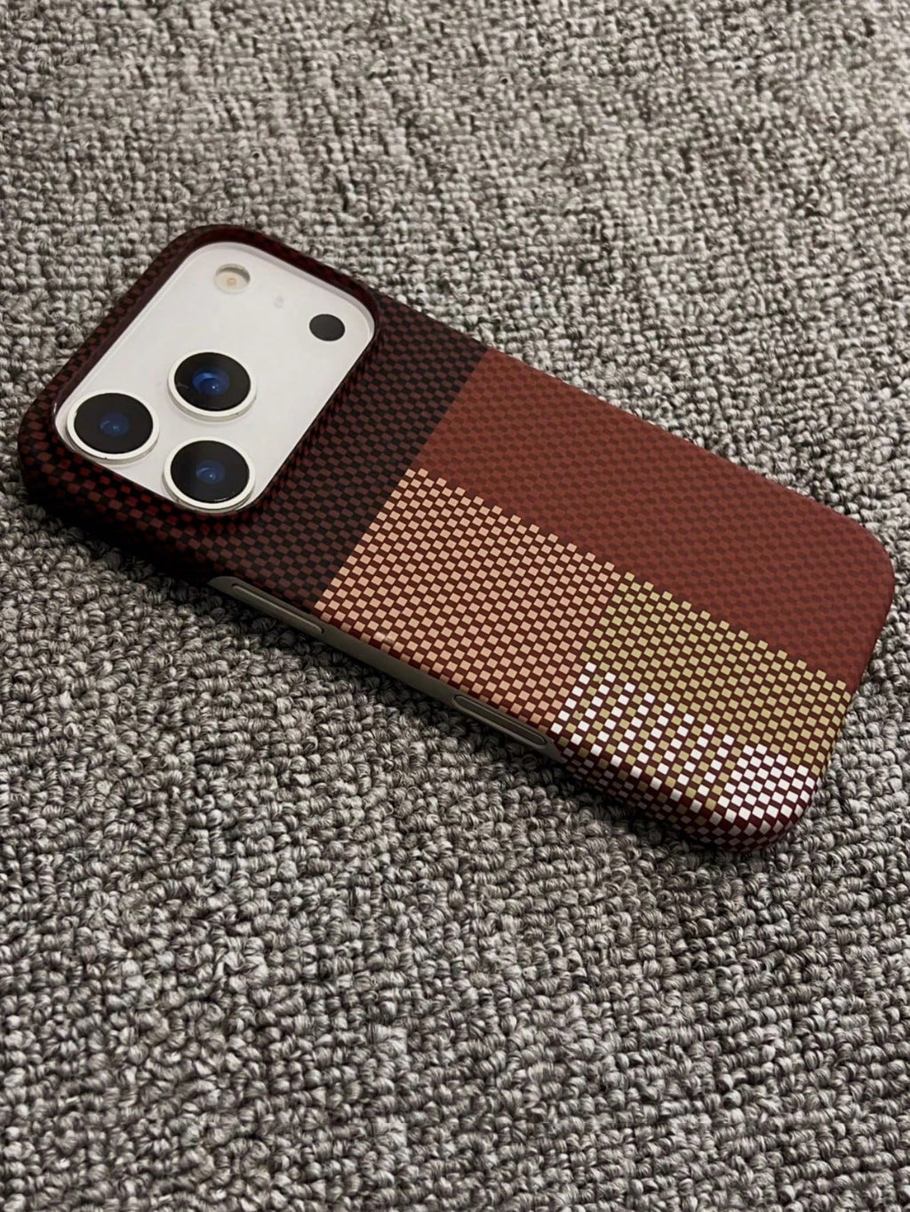 iPhone 17Pro - Magnetic Carbon Case
