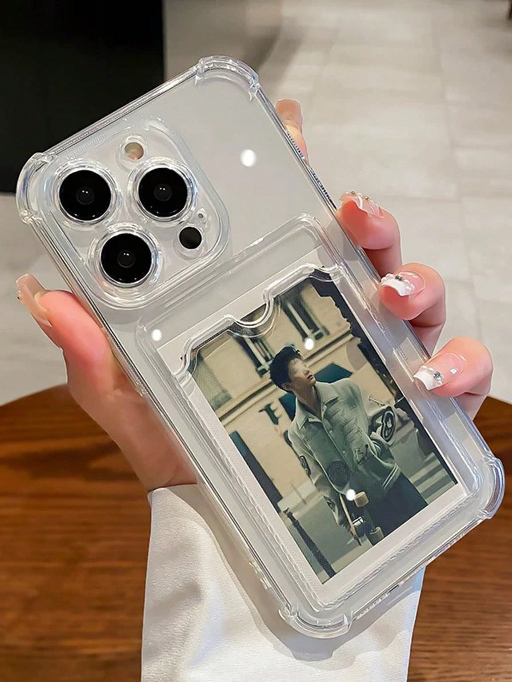 iPhone 17 - Slot Case