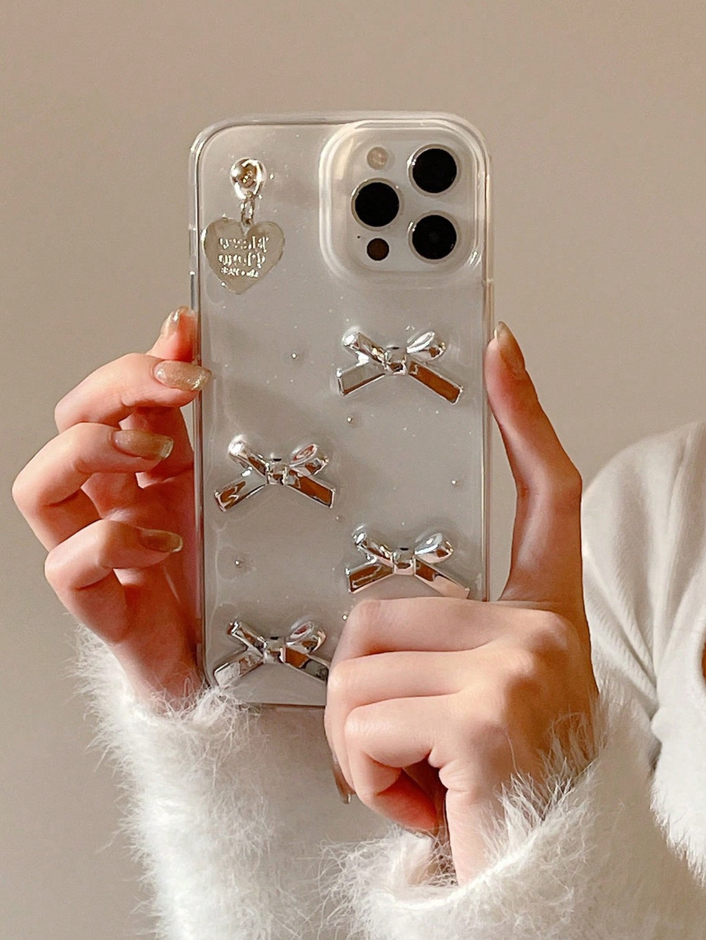 iPhone 16Pro - 3D Bowknot Heart Hanging Resin Case