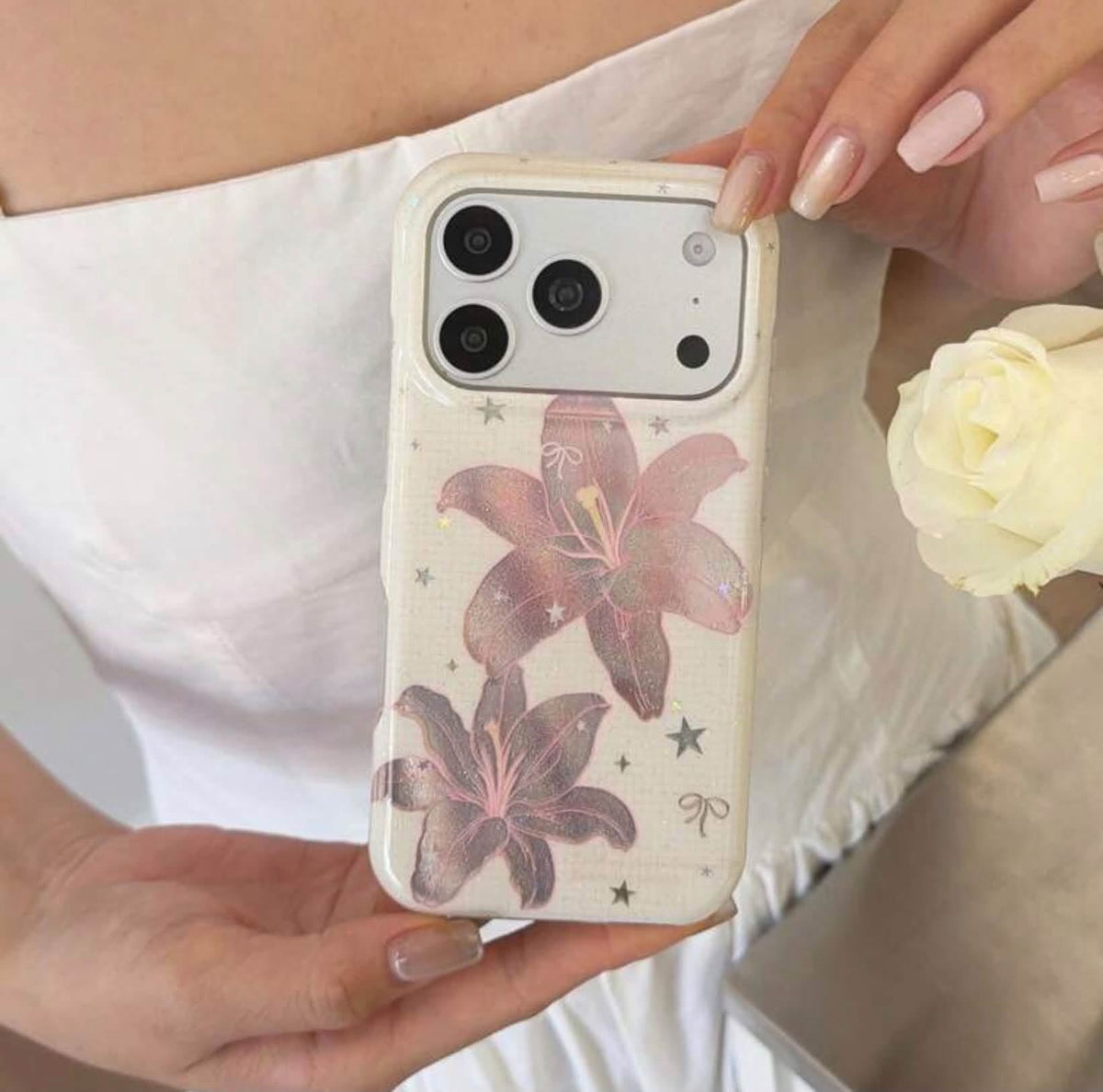 iPhone 17 - Lily Reflect Case